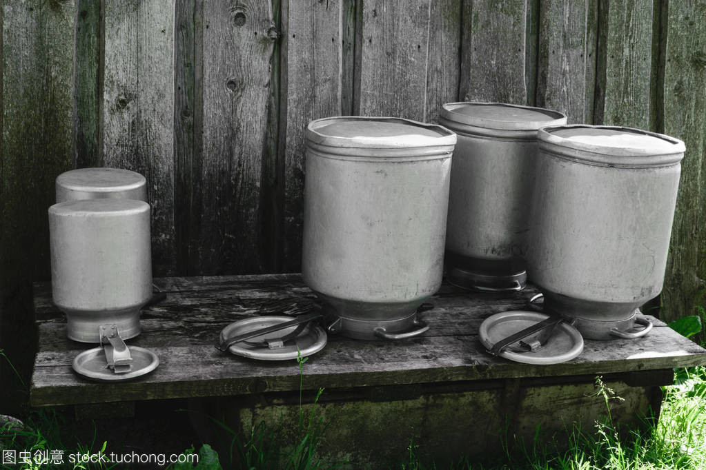 鄉(xiāng)村記憶 金屬牛奶罐的清潔與保養(yǎng)